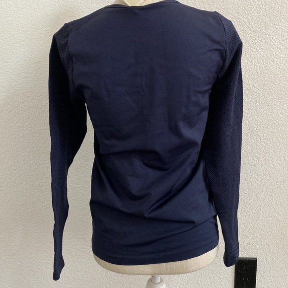 Fabletics 2pc Set - Picture 6 of 12